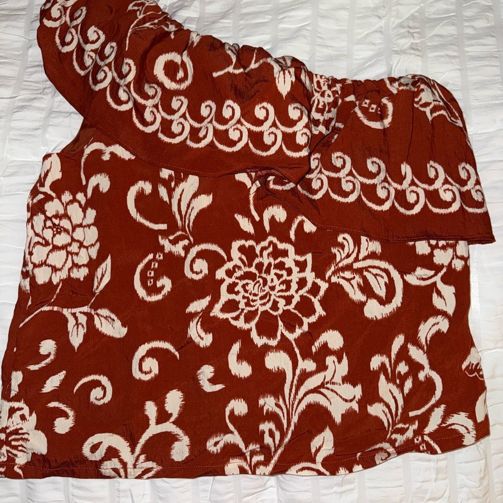 NWT TCEC Rust and Cream Off-Shoulder Blouse